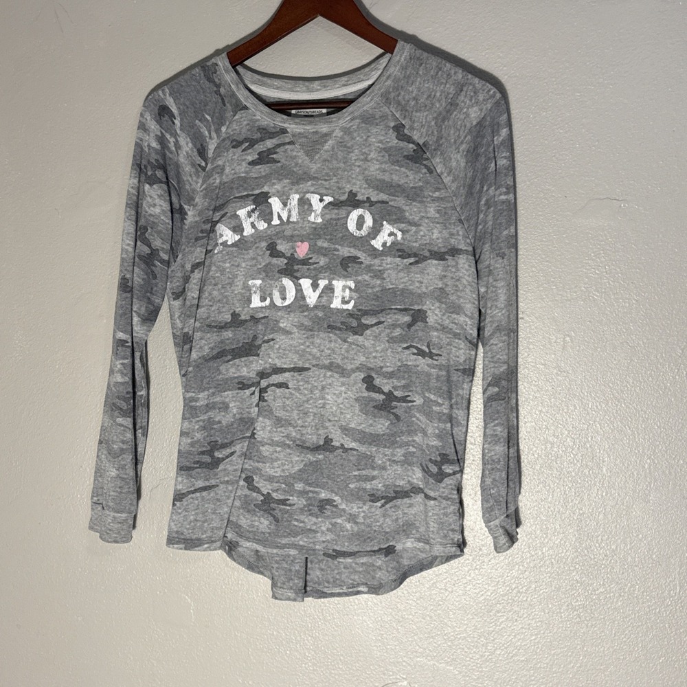 Grayson Threads Army of Love‎ Top Womens Medium Gray Camo Excellent Graphic Tee